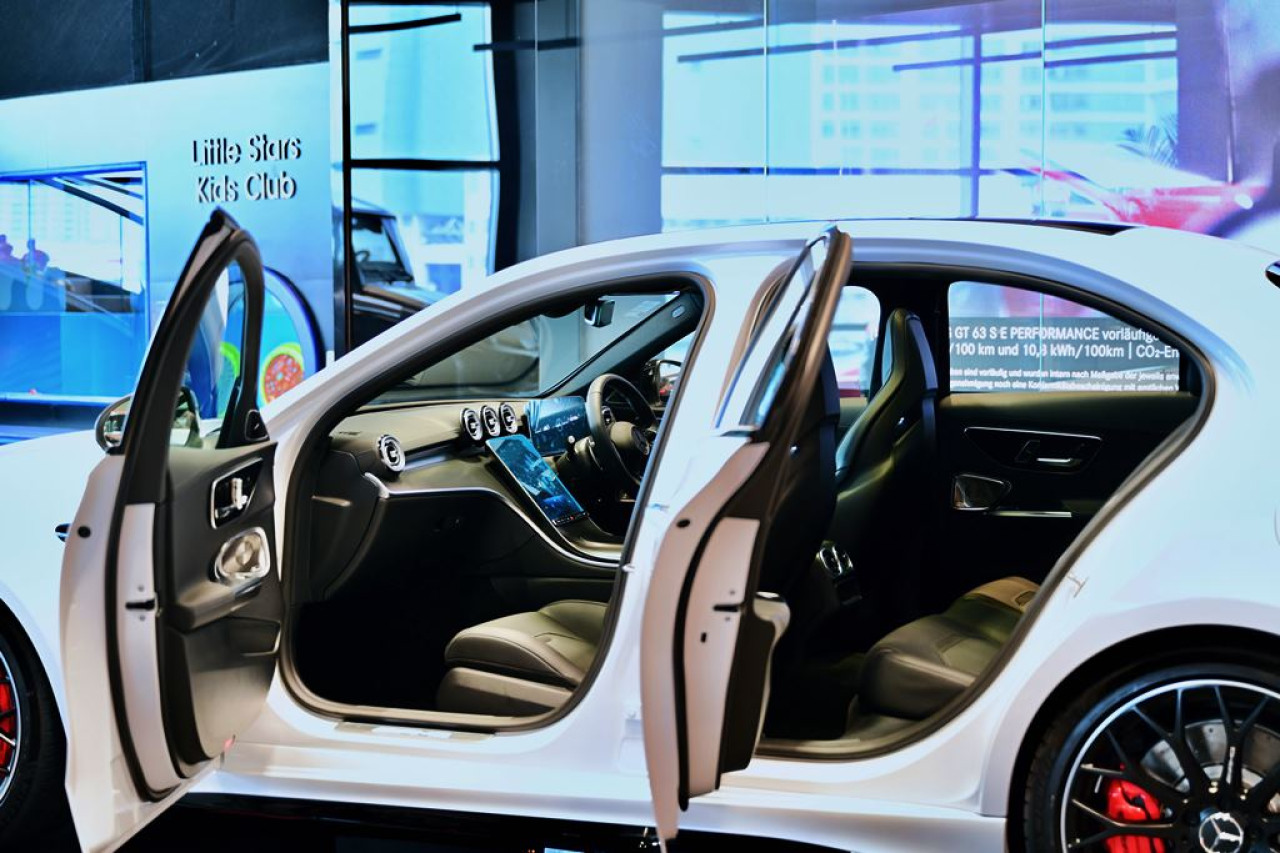 超級房車 Mercedes-AMG C 63 S E Performance