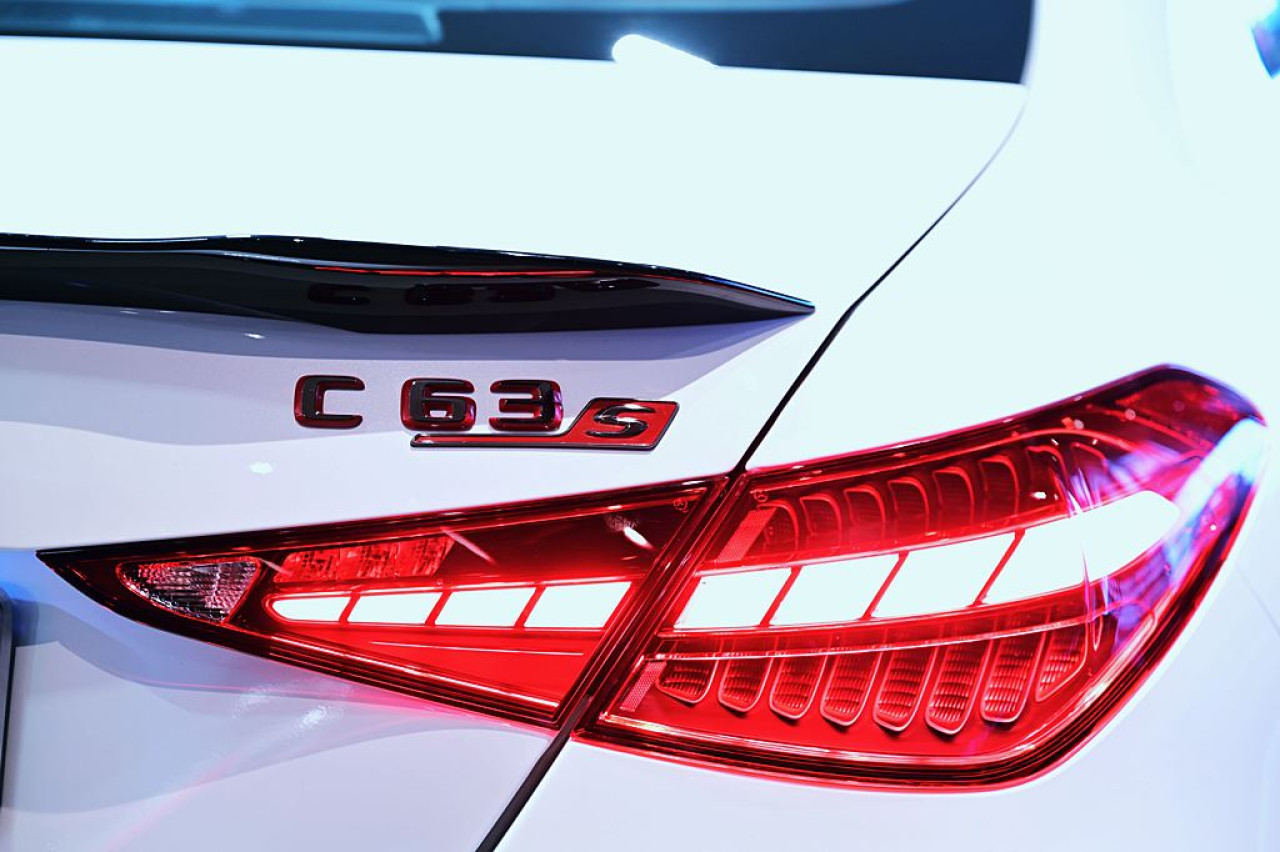 超級房車 Mercedes-AMG C 63 S E Performance