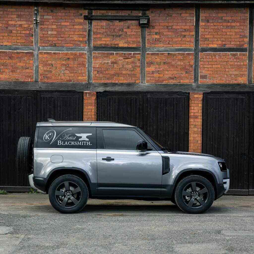 越野兼商用Land Rover Defender Hard Top