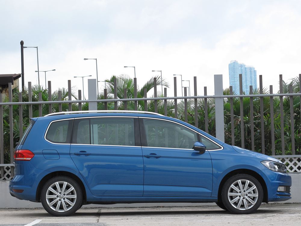 載得又跑得 Volkswagen Touran 280 TSI Luxury
