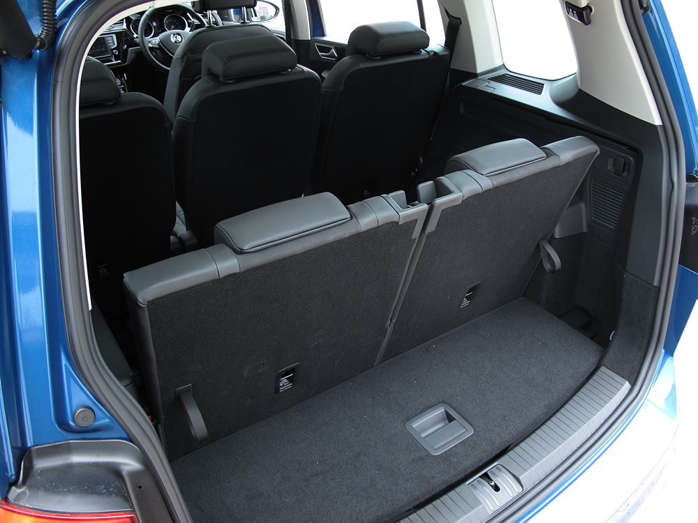 載得又跑得 Volkswagen Touran 280 TSI Luxury