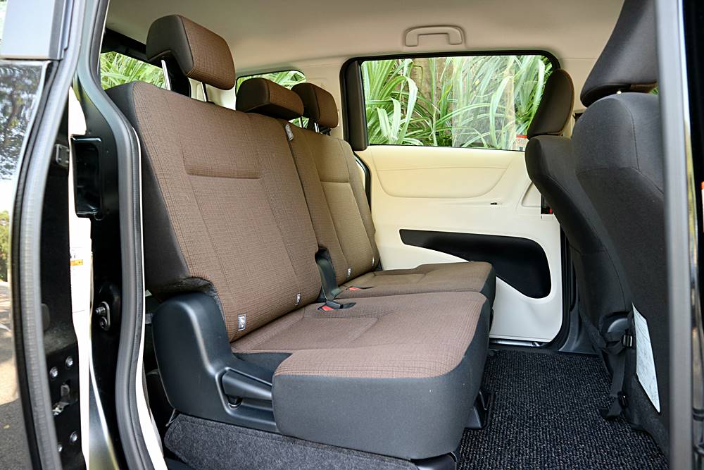 載得多慳得多 Toyota Sienta Hybrid