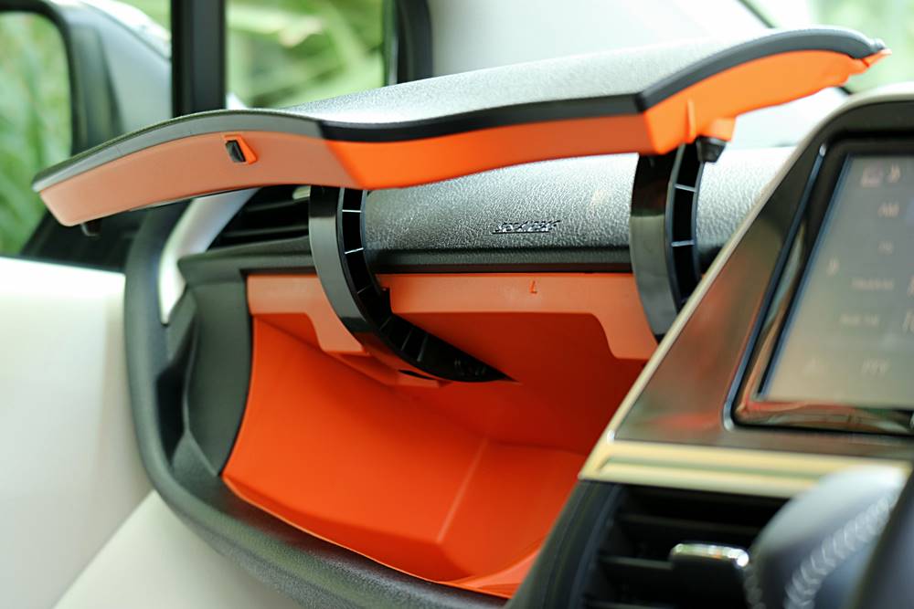 載得多慳得多 Toyota Sienta Hybrid