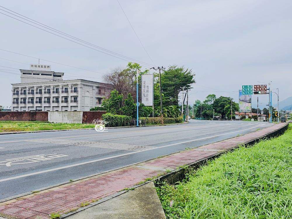 酒店座落在台九線上，揸車出行非常方便