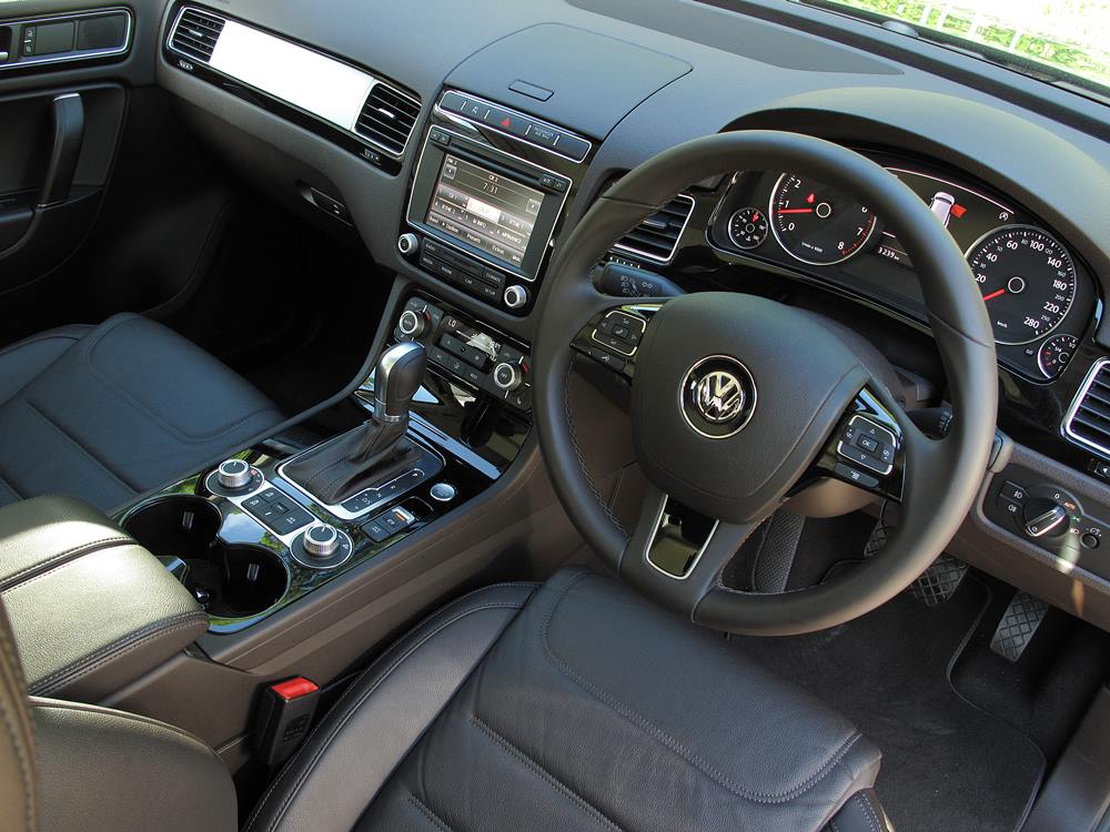 野得起 Volkswagen Touareg V6 BMT 4Motion R-Line