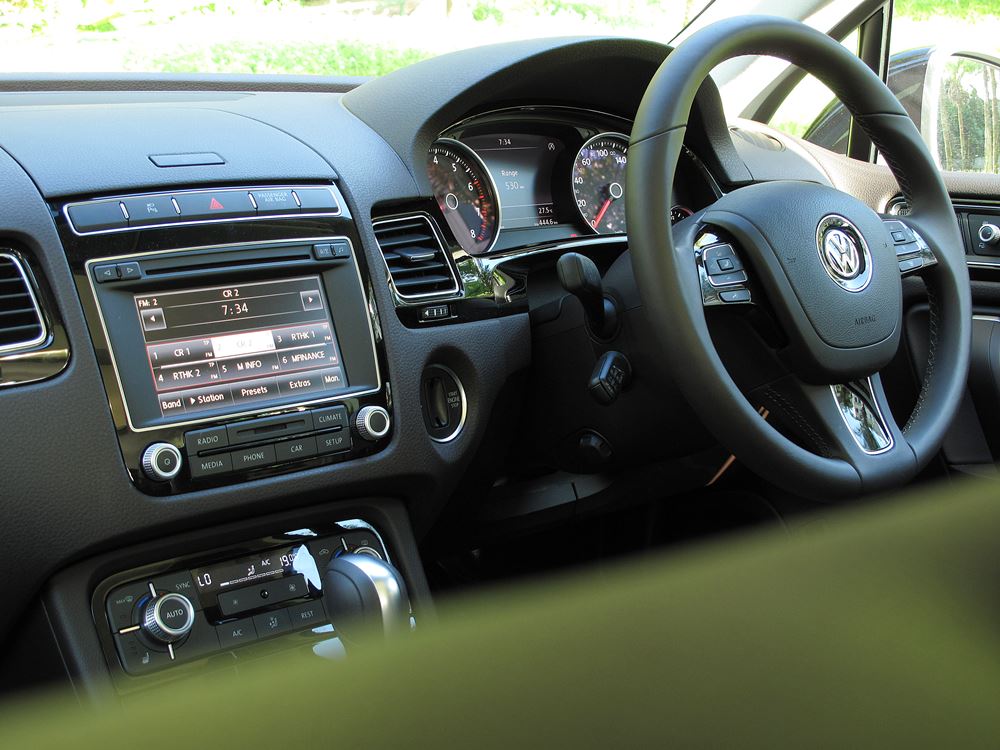 野得起 Volkswagen Touareg V6 BMT 4Motion R-Line