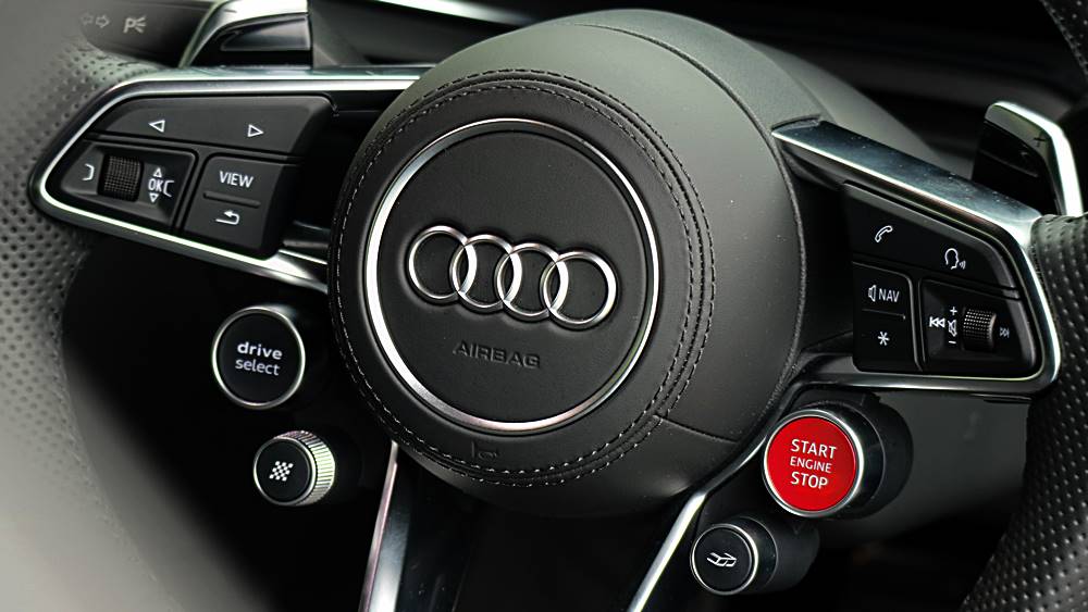 鋼男魅力 Audi Sport R8 V10