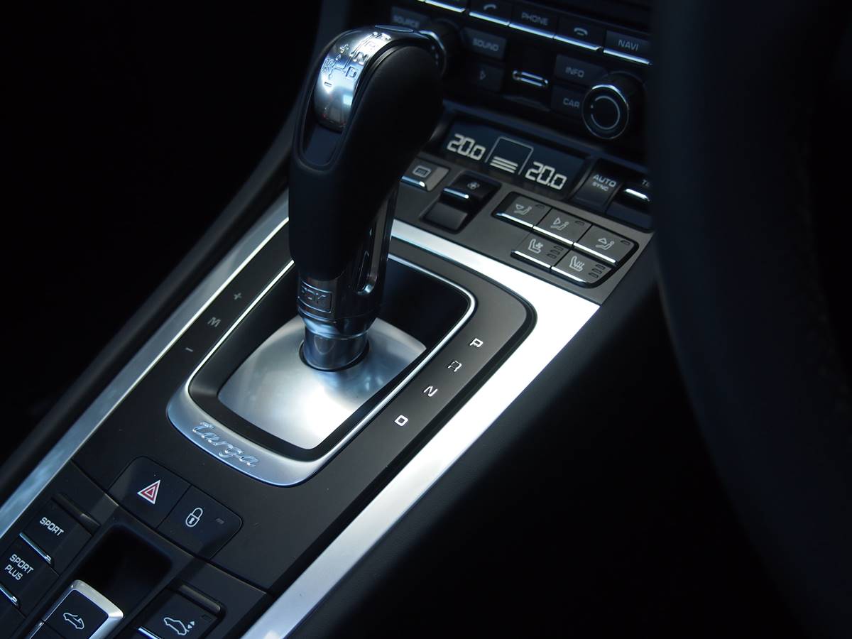 鐵漢柔情 - Porsche 911 Targa