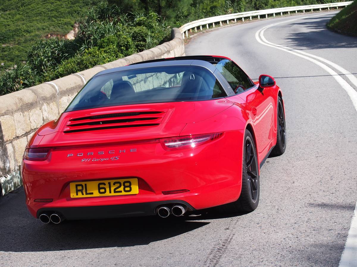 鐵漢柔情 - Porsche 911 Targa