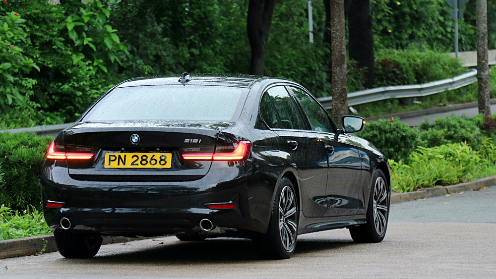 長測報告 BMW 318iA Saloon Sport