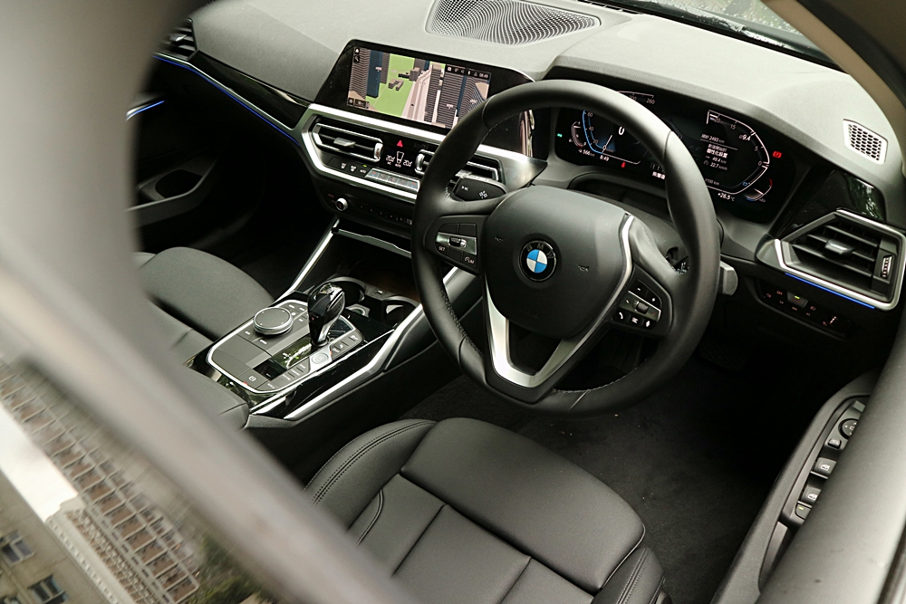 長測報告 BMW 318iA Saloon Sport