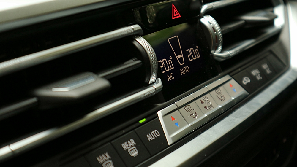 長測報告 BMW 318iA Saloon Sport