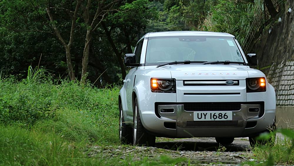 長測報告 Land Rover Defender 110 P400 SE 7S