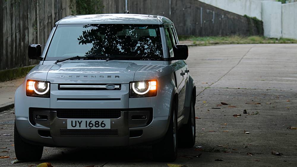 長測報告 Land Rover Defender 110 P400 SE 7S