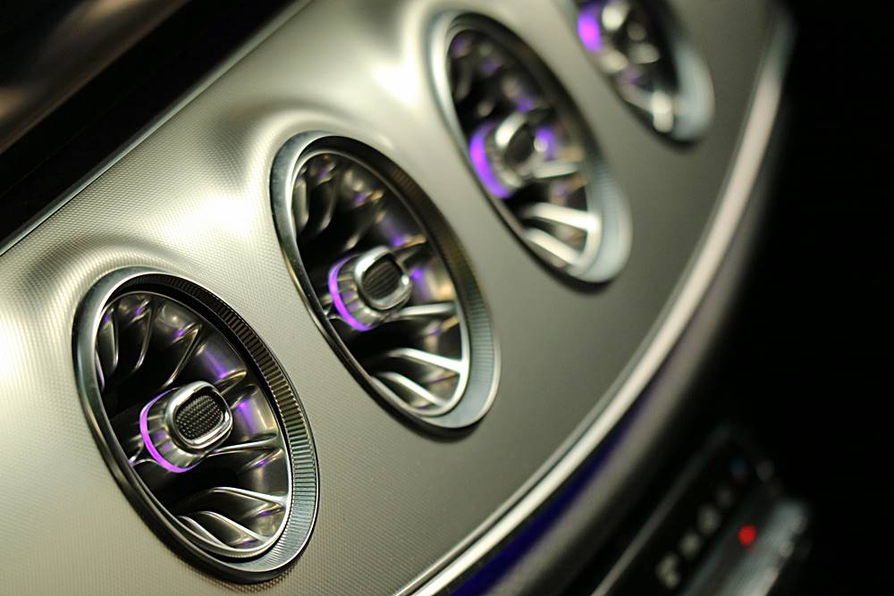 長測報告 Mercedes-Benz E 200 Coupé