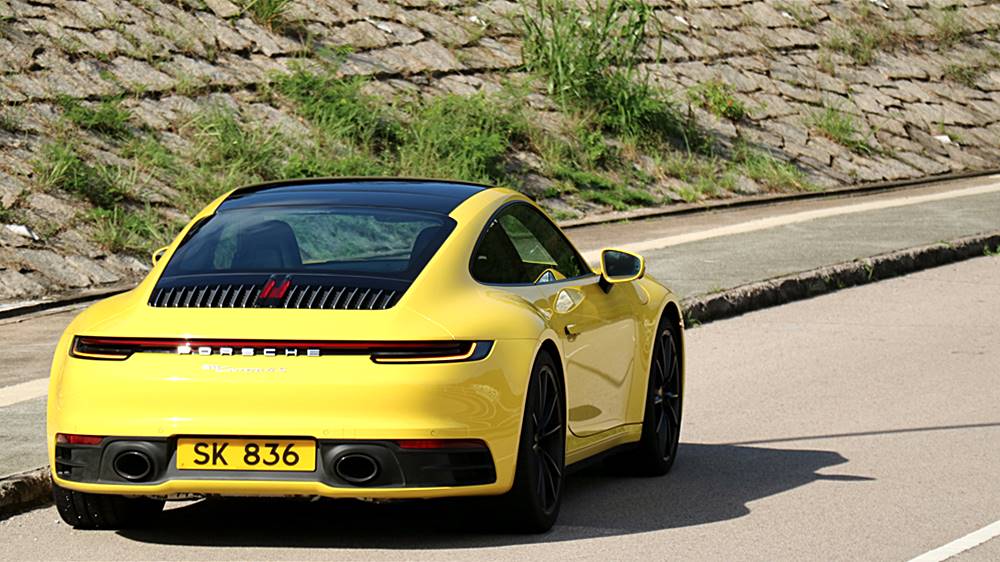 長測報告 Porsche 911 Carrera 4S