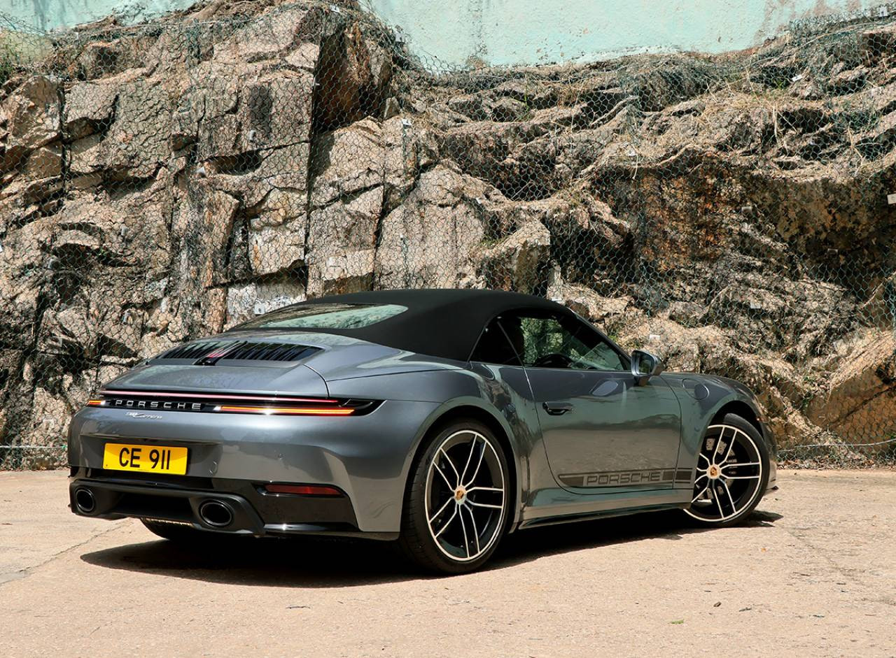 開篷的浪漫 Porsche 911 Carrera Cabriolet