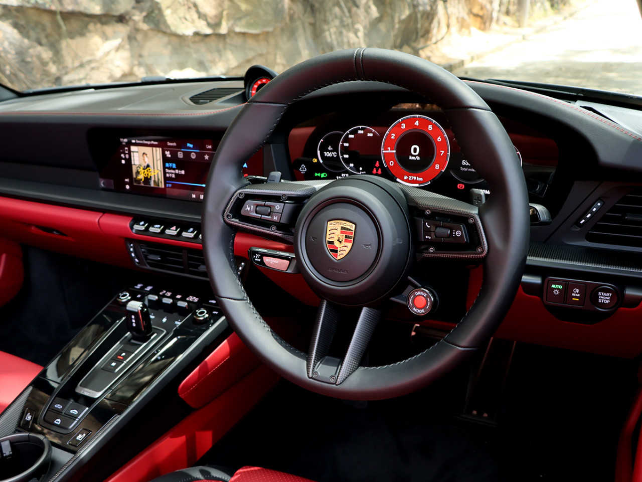 開篷的浪漫 Porsche 911 Carrera Cabriolet