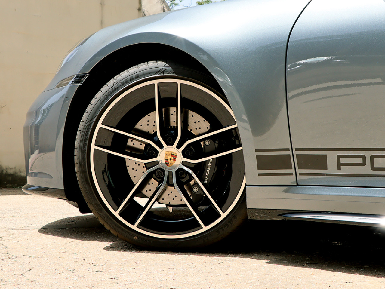 開篷的浪漫 Porsche 911 Carrera Cabriolet