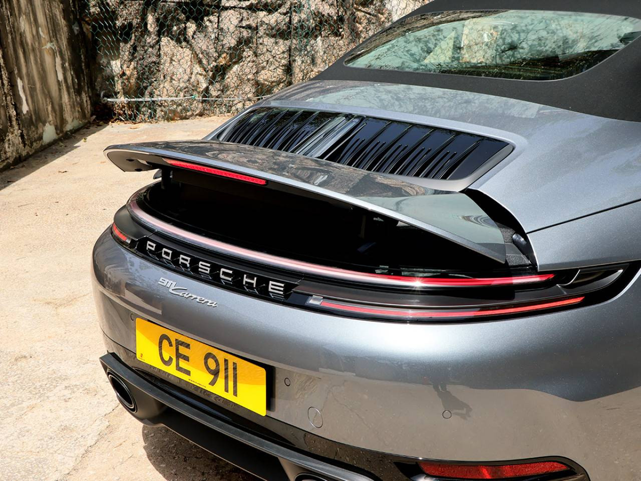 開篷的浪漫 Porsche 911 Carrera Cabriolet