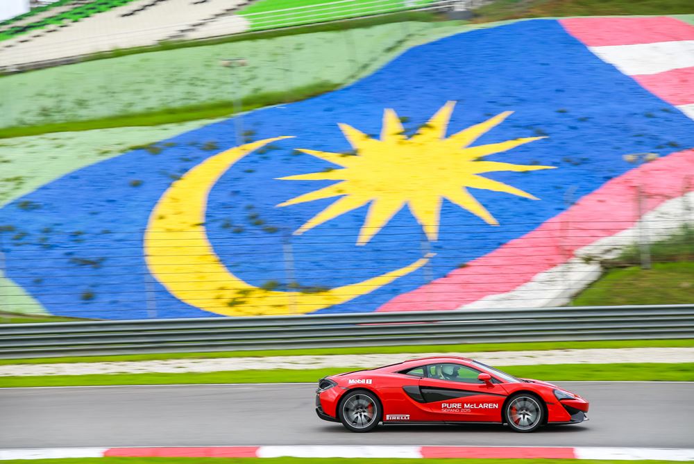 雪邦賽道激試麥拿侖570S