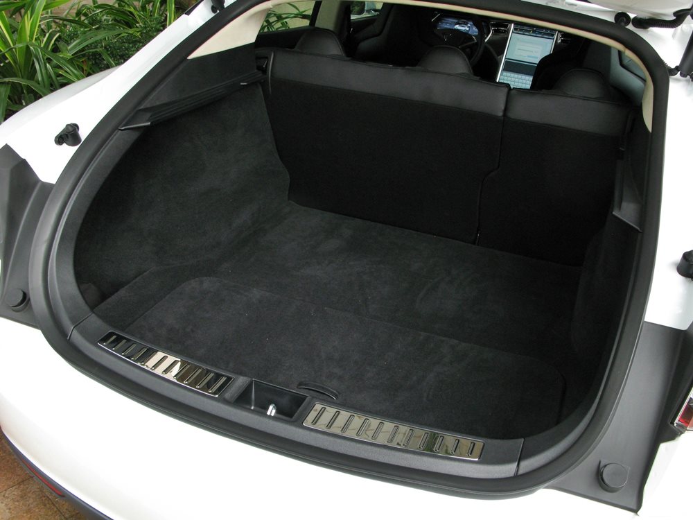 香港首試 - Tesla Model S