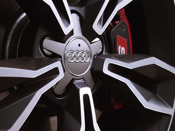 高貴小鋼炮 - 2014 Audi S1 Sportback