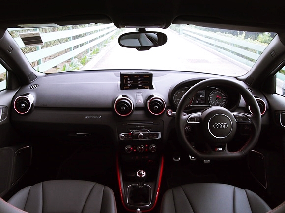 高貴小鋼炮 - 2014 Audi S1 Sportback