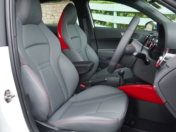 高貴小鋼炮 - 2014 Audi S1 Sportback