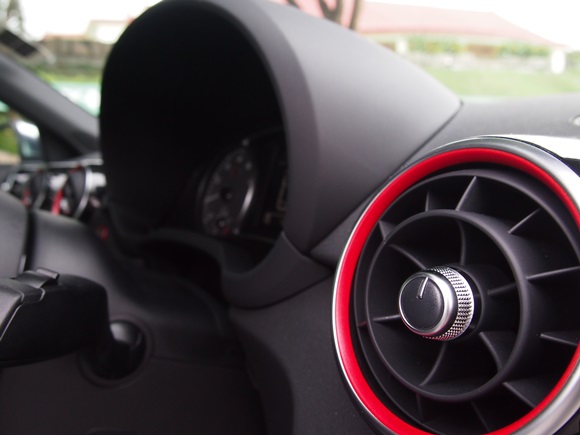 高貴小鋼炮 - 2014 Audi S1 Sportback