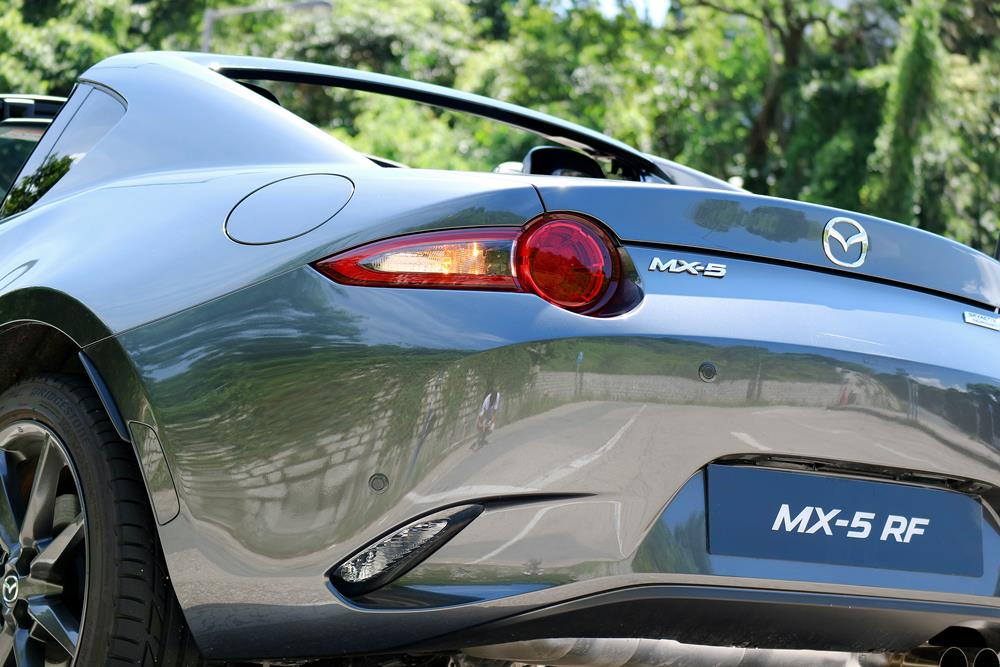 魂動快背 Mazda MX-5 RF