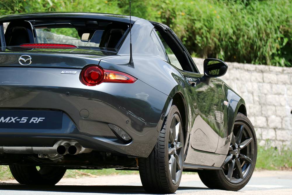 魂動快背 Mazda MX-5 RF