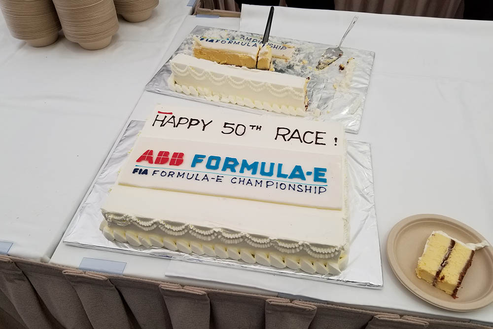 ?在雨中... 電爆中環 - 2019 HKT Formula E Hongkong e-Prix