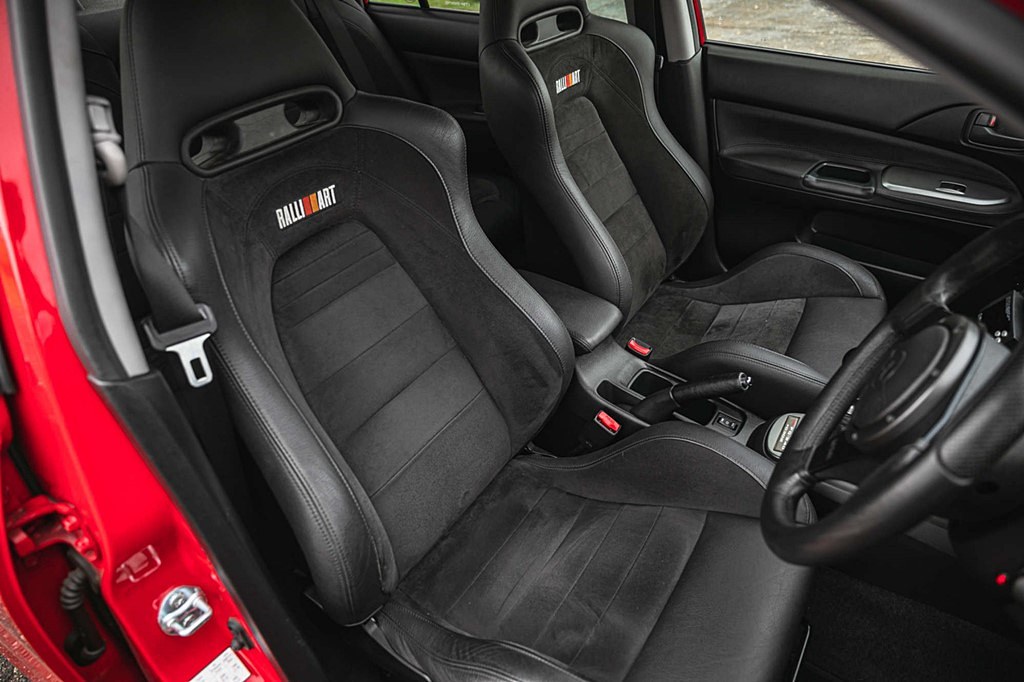 2005 Mitsubishi Evo VIII MR FQ-320/340