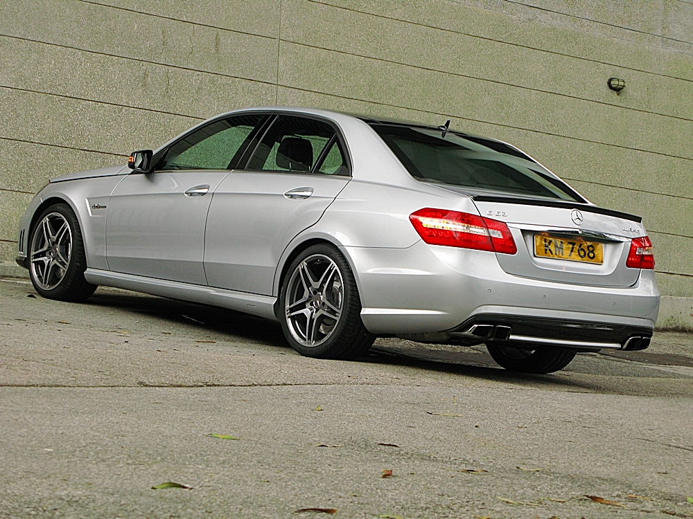 2010 Mercedes-Benz E63 AMG