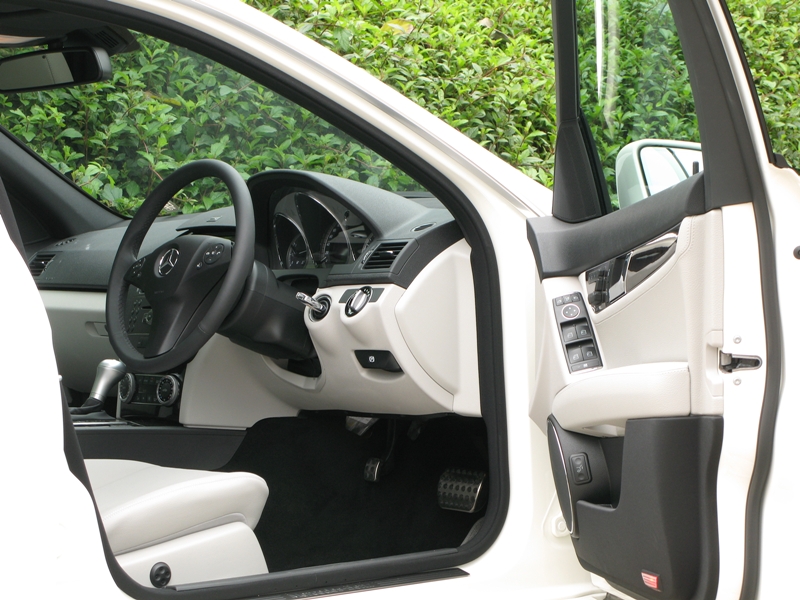 2010 Mercedes C250 CGI BlueEFFICIENCY Estate