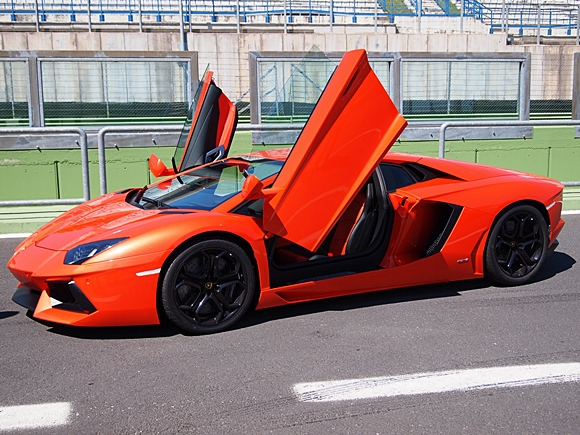 2011 Lamborghini Aventador LP 700-4