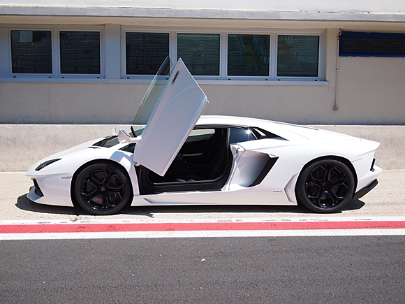 2011 Lamborghini Aventador LP 700-4