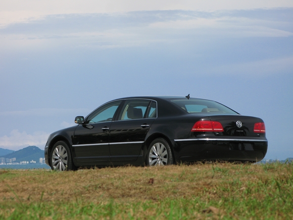 2011 Volkswagen Phaeton 3.6