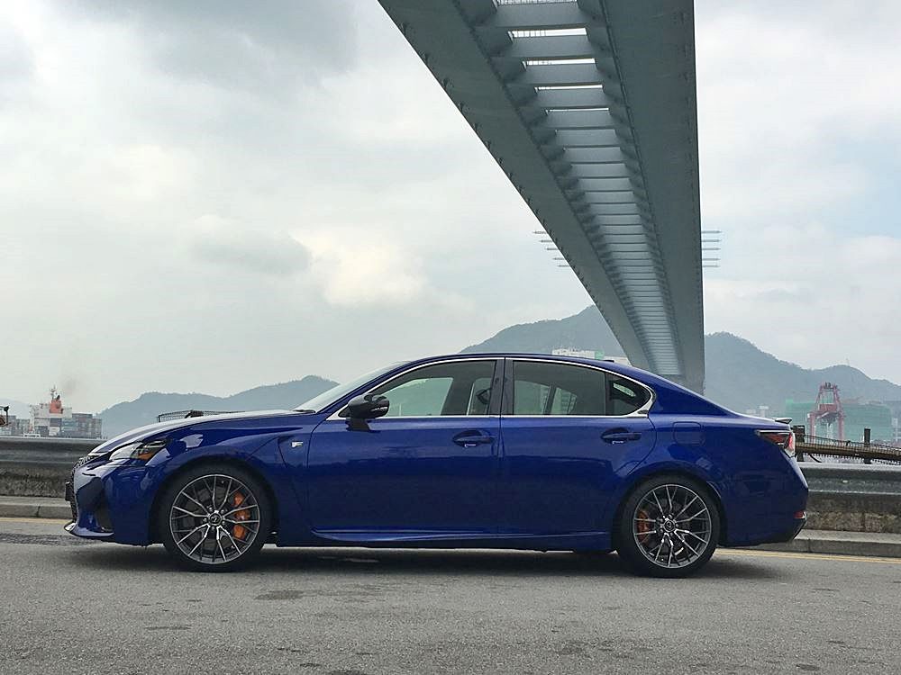 5公升巨肺的浪漫 Lexus GS F