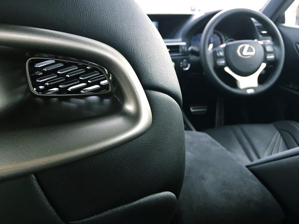 5公升巨肺的浪漫 Lexus GS F