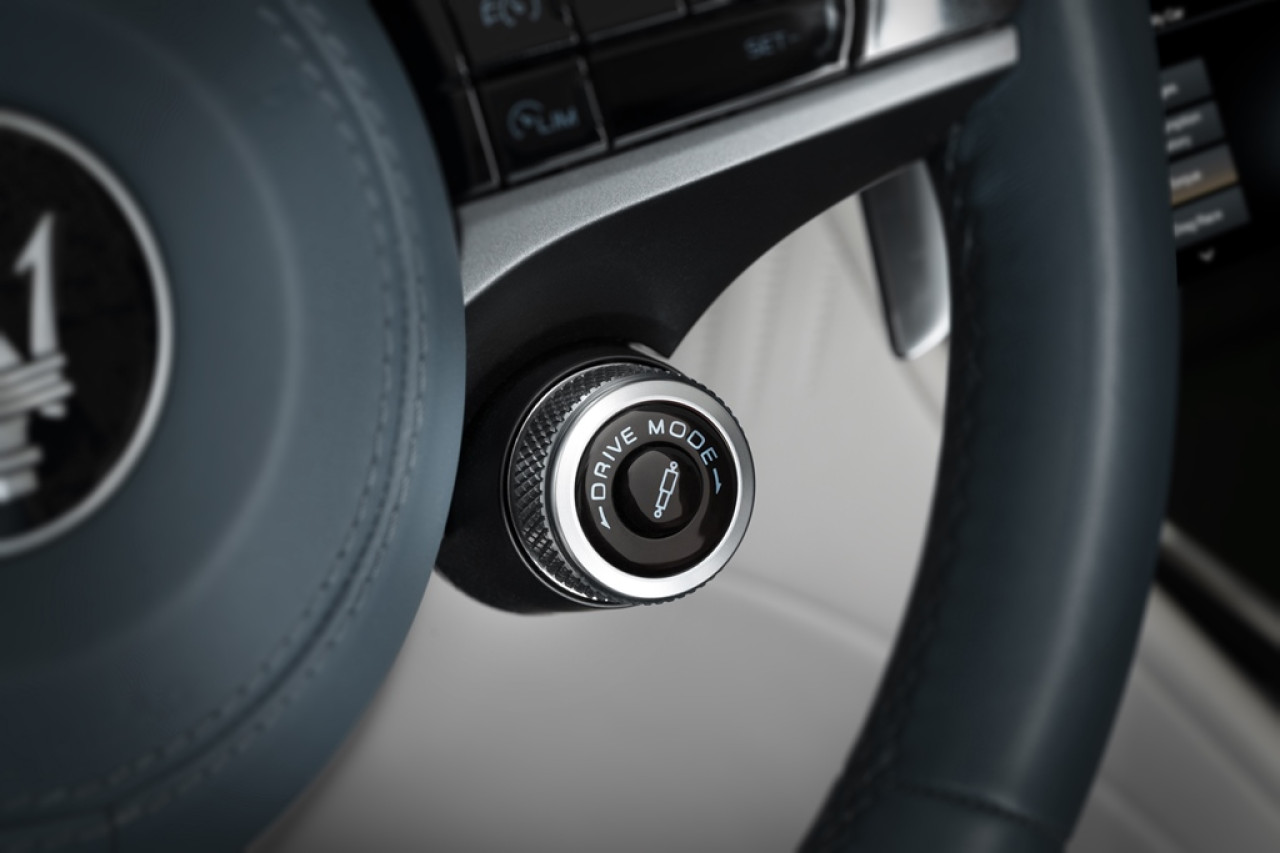 750匹馬力純電動 Maserati GranCabrio Folgore