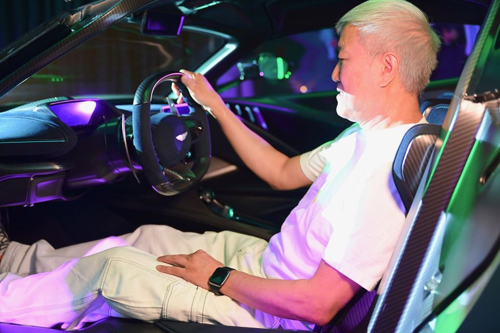 Aston Martin Valhalla