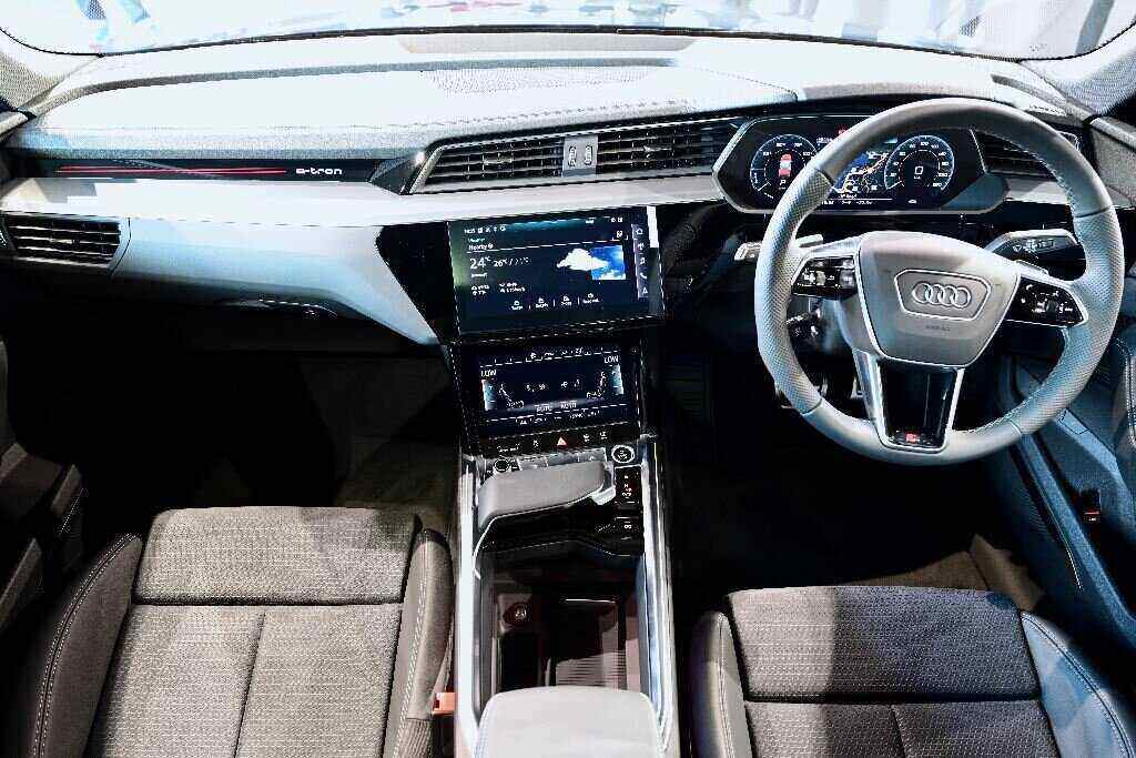 Audi Q8 e-tron正式在香港推出