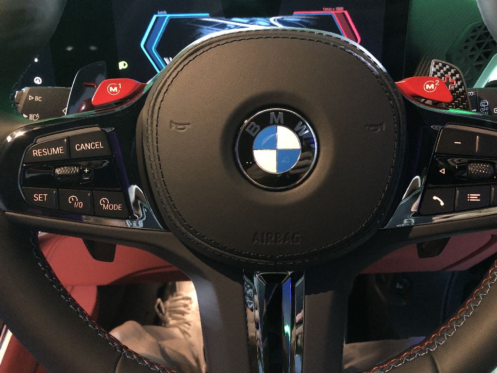 BMW XM是車迷的插電混能SUV大玩具