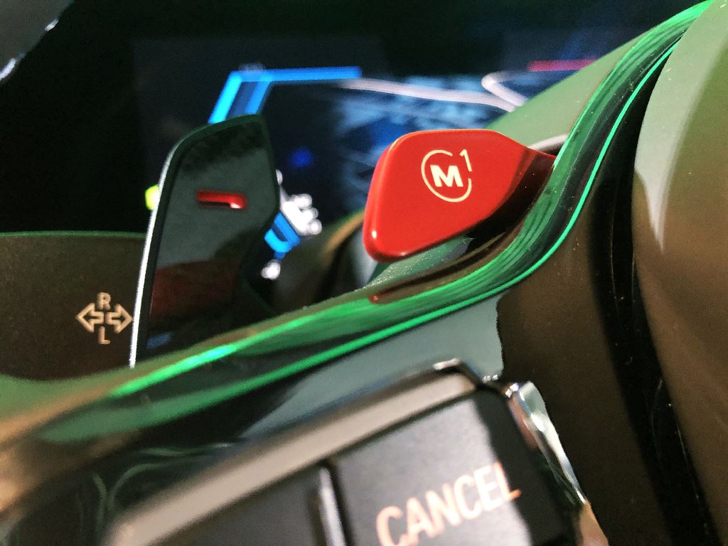 BMW XM是車迷的插電混能SUV大玩具