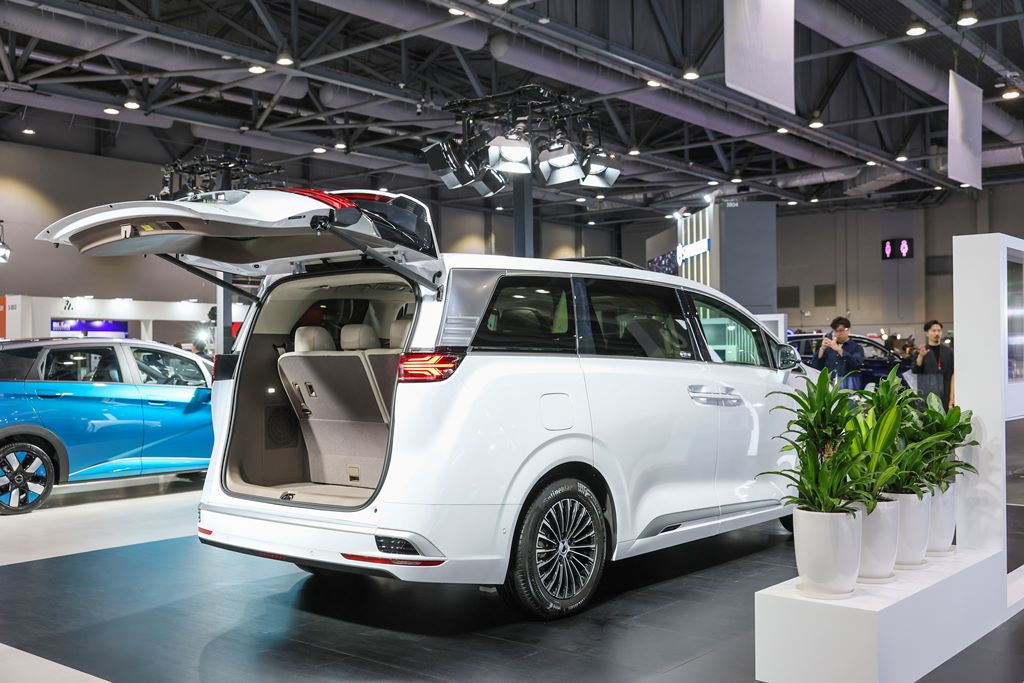 BYD Denza D9 挑戰豪華MPV市場