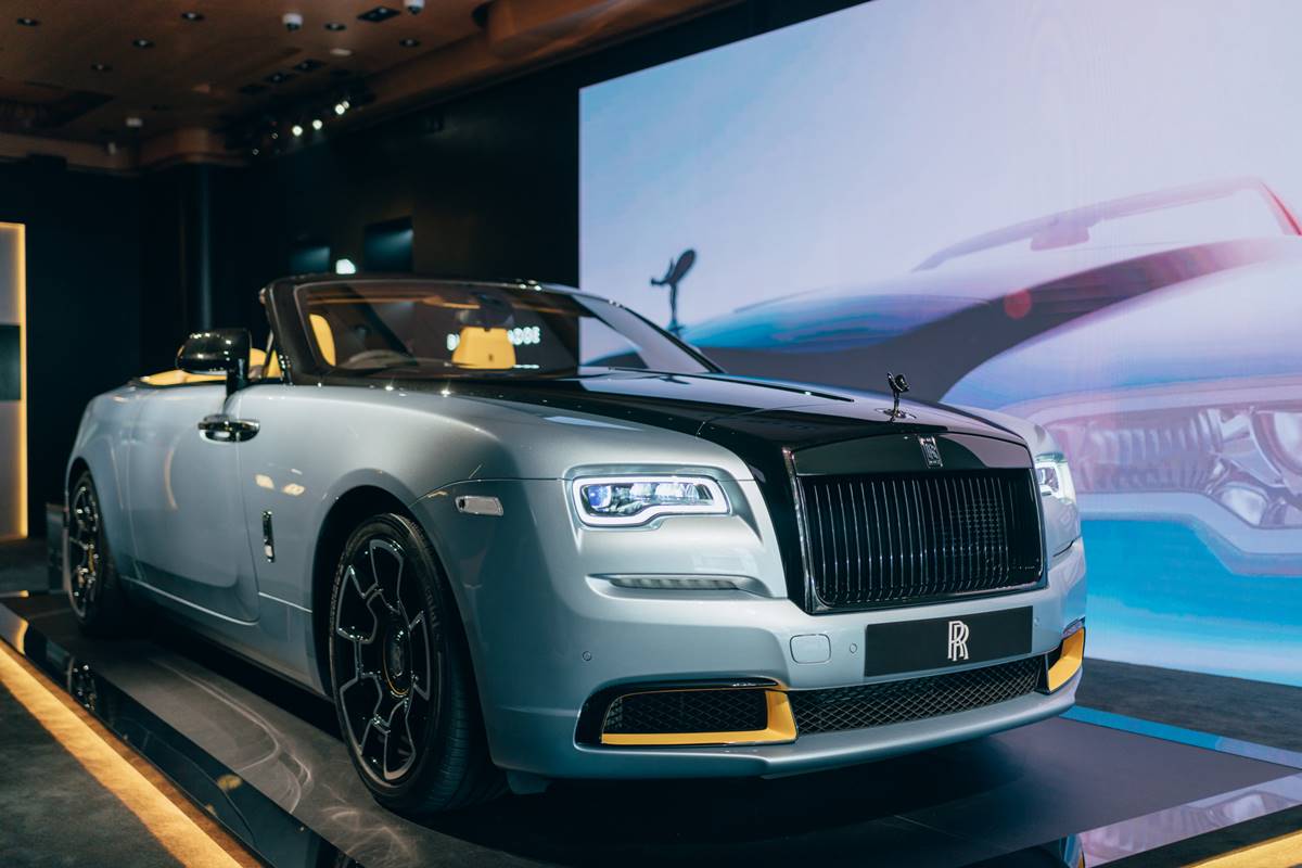 Black Badge Dawn Landspeed Collection