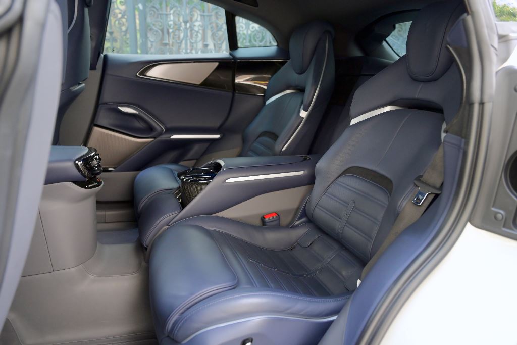 Ferrari Purosangue在香港推出