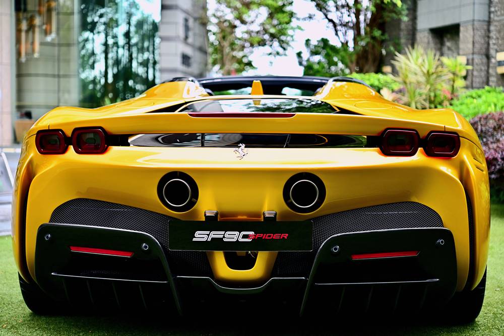 Ferrari SF90 Spider
